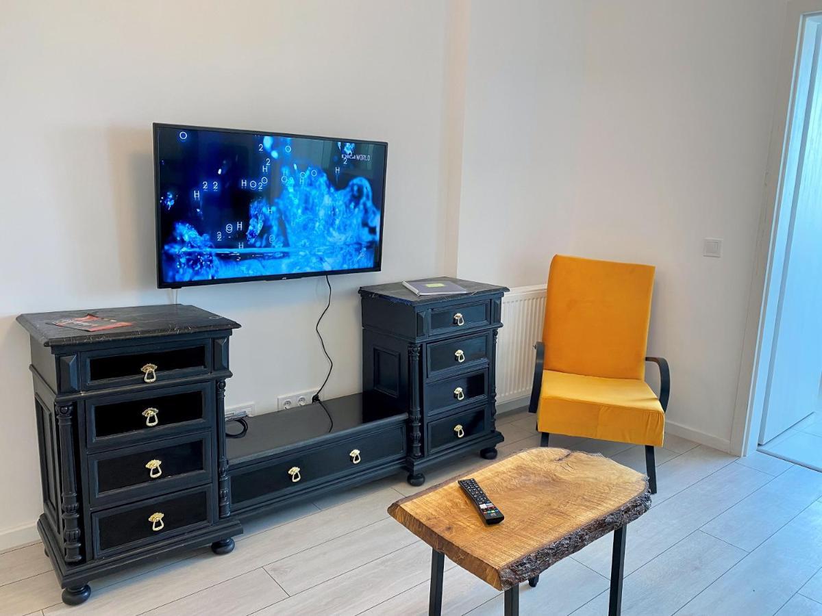 Plaza View Studio Bukarest Kültér fotó