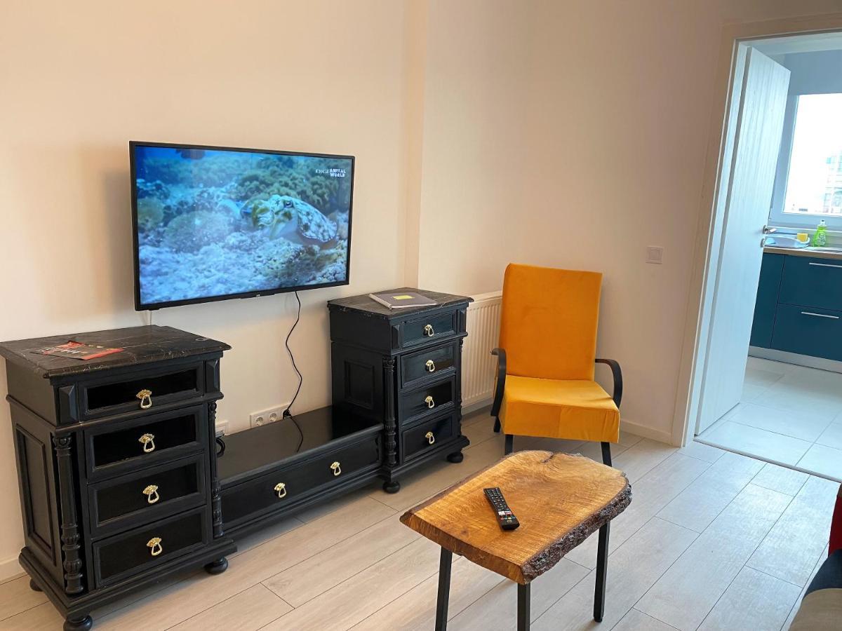 Plaza View Studio Bukarest Kültér fotó