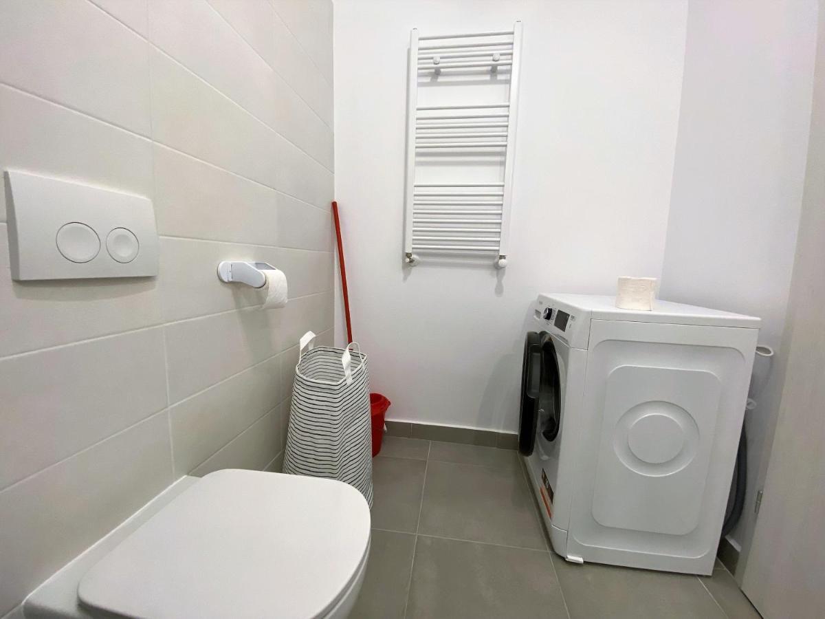 Plaza View Studio Bukarest Kültér fotó